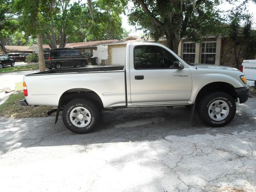 2004 toyota tacoma pre runner standard cab pickup - low mileage!