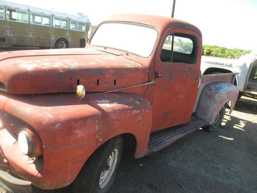 1952 ford truck f-1 complete truck