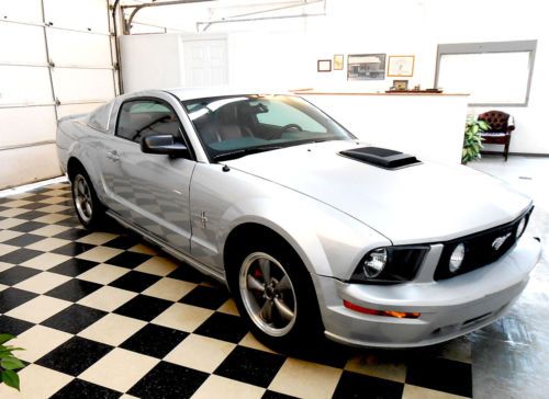 2006 ford mustang gt 31k v8 no reserve salvage rebuildable damaged repairable