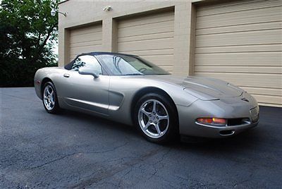 2001 chevrolet corvette convertible/6spd!heads up!loaded!wow!immaculate!warranty