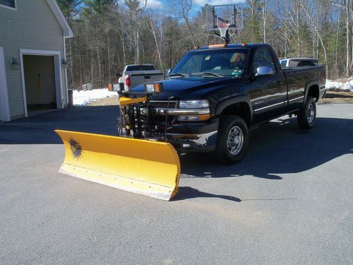 2002 chevy 2500 hd 6.0 v8 with plow