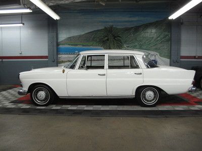 1965 mercedes benz 190s fintail..automatic.. look at all pics !!!