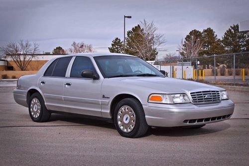 2003 ford crown victoria cng