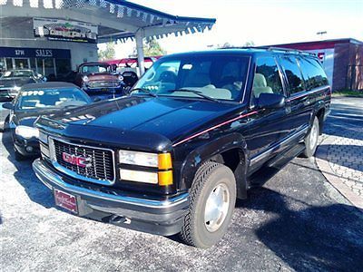 Low miles one owner leather front and rear cold a/c 4x4 like new all service rec