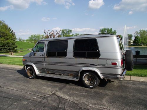 1995 full size sport conversion van very low miles - pick up only - illinois