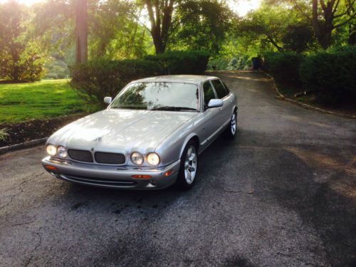 2002 jaguar xjr clean carfax very clean inside and out dealer maintained