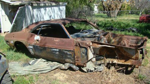 70 dodge challenger body rusted