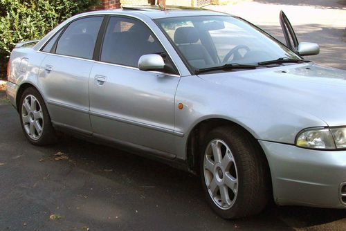 1998 audi a4 quattro low 123,300 miles 5-spd manual sedan 4dr 2.8l silver/black