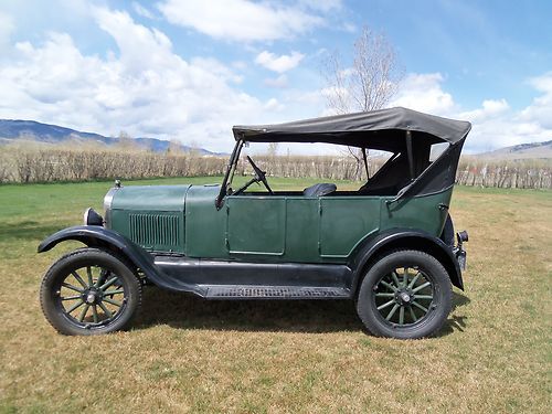 1927 model t ford touring car