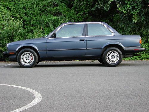 1986 bmw 325e base coupe 2-door 2.7l arctic blue