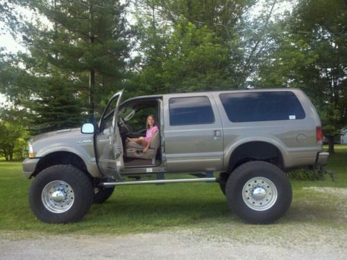 Custom 4x4 ford excursion monster truck