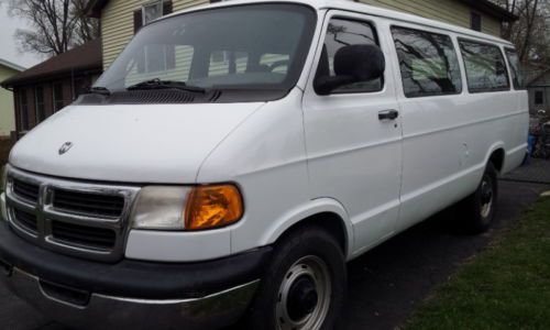 15 passenger low miles very clean 1 owner ideal for daycare or church or family