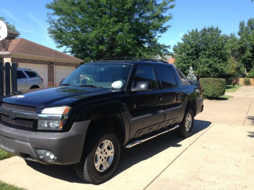 2004 chevy avalanche. loaded.