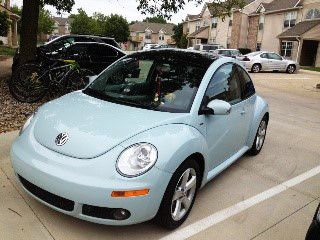 2010 vw new beetle final edition (20500 mile)