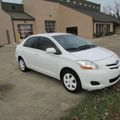 2007 toyata yaris - very clean - low mileage- priced to sell