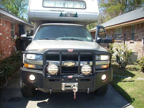 2002 chevrolet silverado 2500 hd ls crew cab pickup 4-door 6.6l with camper