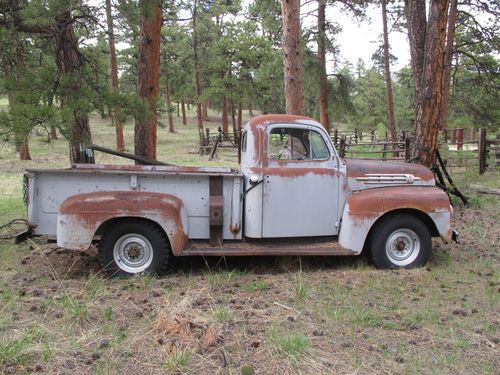 1952 ford f2 v8 pickup, 4-speed transmissio, 2wd. long bed, 3/4 ton