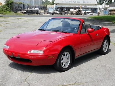 No reserve 2dr convertible low miles cold a/c clean keyless runs drives great