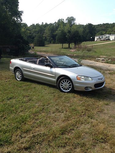 2002 chrysler sebring convertable in great condition.
