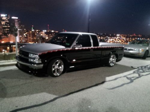Xtreme extended cab, custom paint, stereo, 18&#039; wheels, clean custom truck