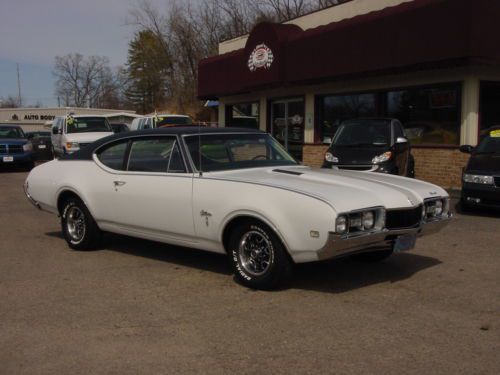 1968 oldsmobile cutlass &#039;s&#039; - 2 owner car - factory a/c