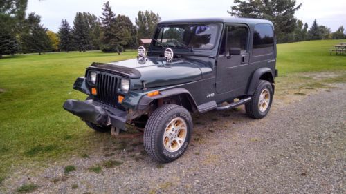 1993 jeep wrangler *low miles* very clean