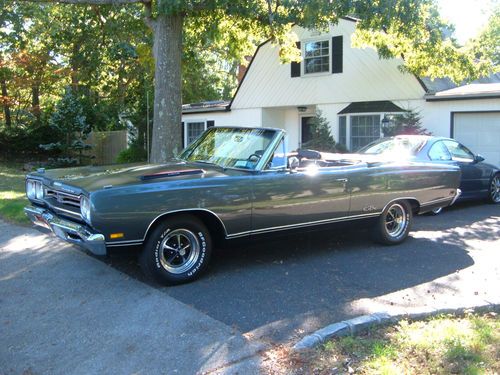 1969 plymouth gtx convertible 426 hemi 2nd owner 5,000 miles gararged mint!