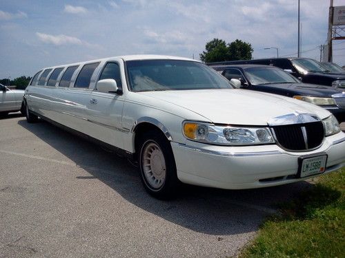 2000 lincoln town car 180inch party limousine