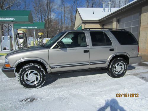 2000 chevy blazer lt automatic 4-door,  87k miles loaded, bfg a/t tires