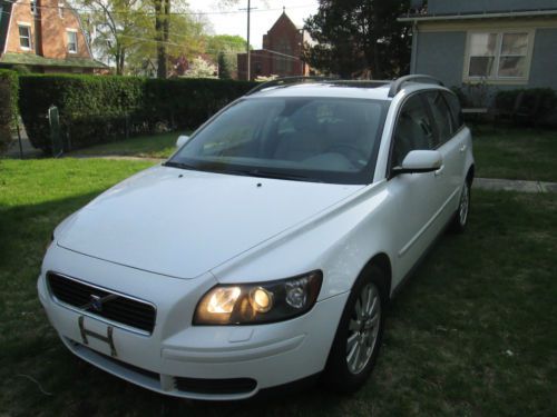 2005 volvo v50 i wagon wow !! very clean, lo-price&gt; you might buy this wagon !!