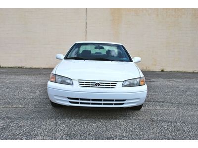 1997 toyota camry le! good miles! solid! runs new! no reserve! must see!