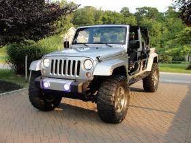 2008 jeep wrangler sahara unlimited trail rated, a real head turner!