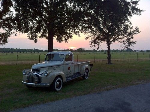 1946 chevrolet pickup truck, beautifully restored, updated to be a daily driver