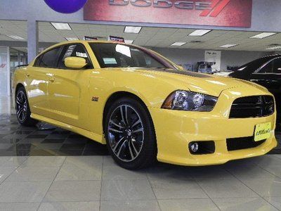 New, srt8 super bee, stinger yellow, automatic, leather, we finance and trade