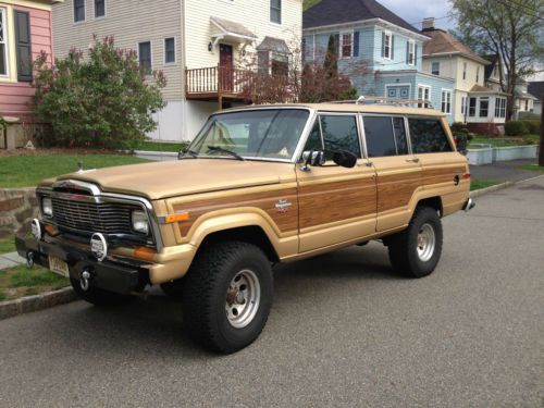 Jeep wagoneer, mint condition, gold, vintage, collectible, 1985